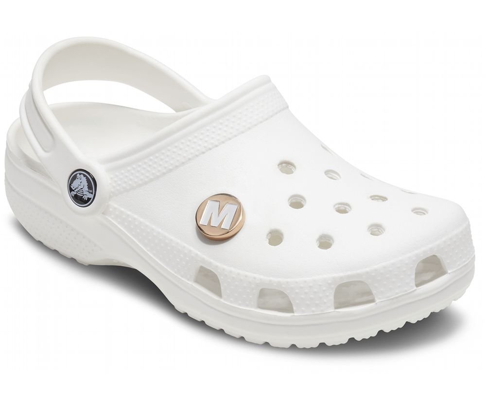 Crocs Letter M Jibbitz Dame Guld | 579-YHBRPL